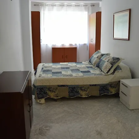 Rambla Nova 106 *